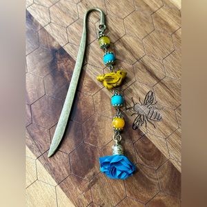 Metal bookmark with Czech crystal bird and floral tassel